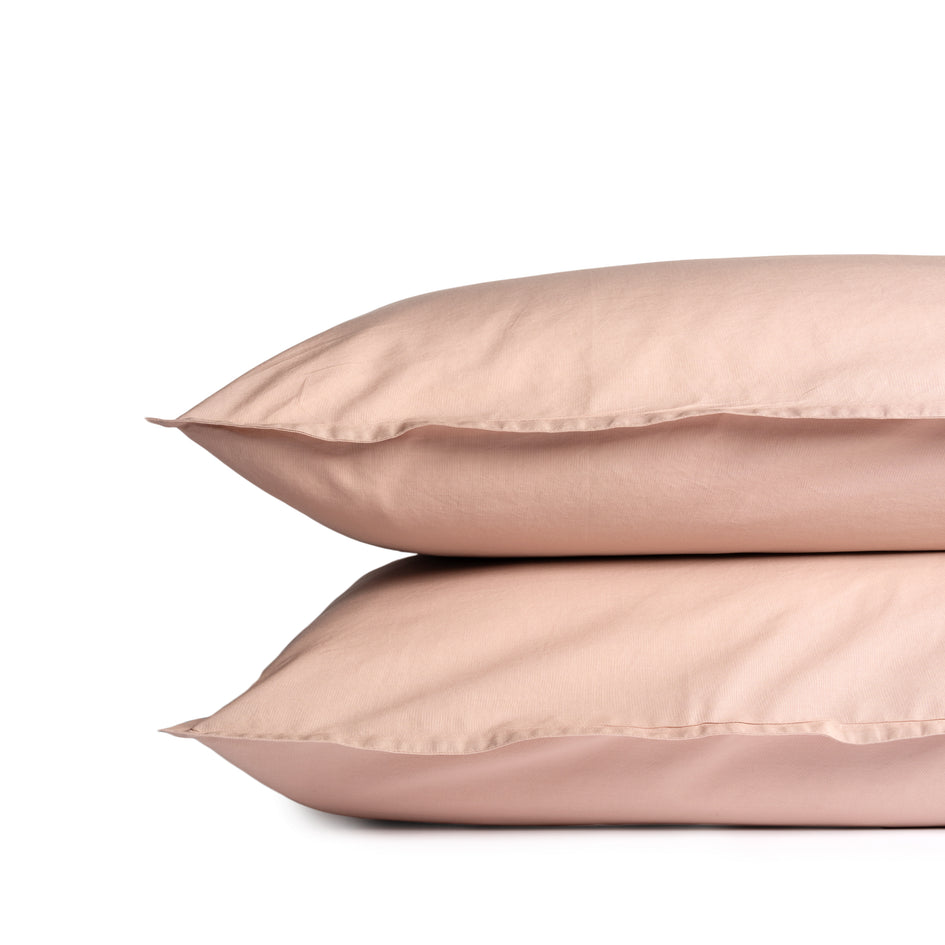Percale Cotton Pillowcase in Cameo Pink (Set of 2) Image 1