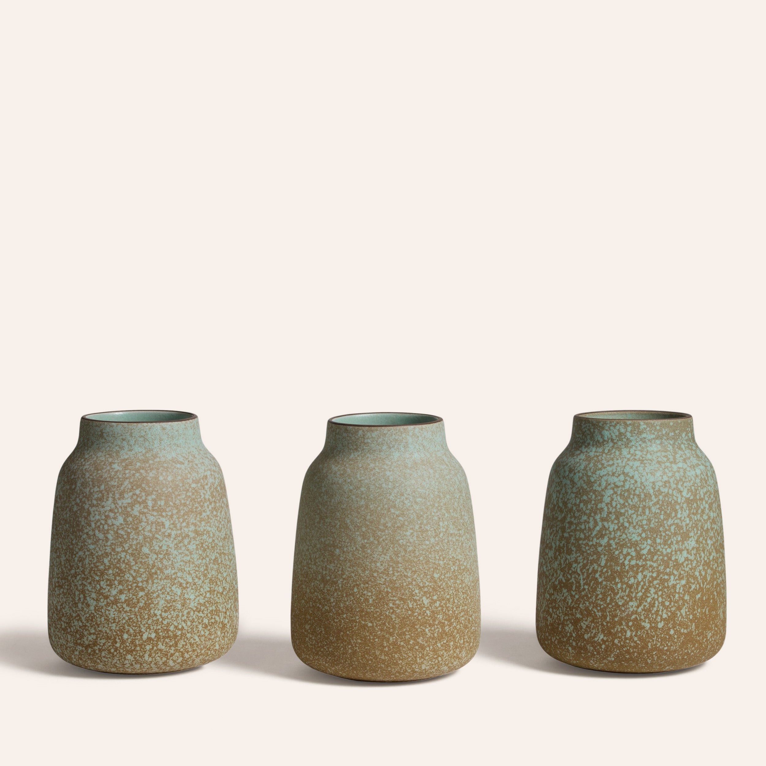 Wide Vase in White Pumice / Turmeric / Soapstone