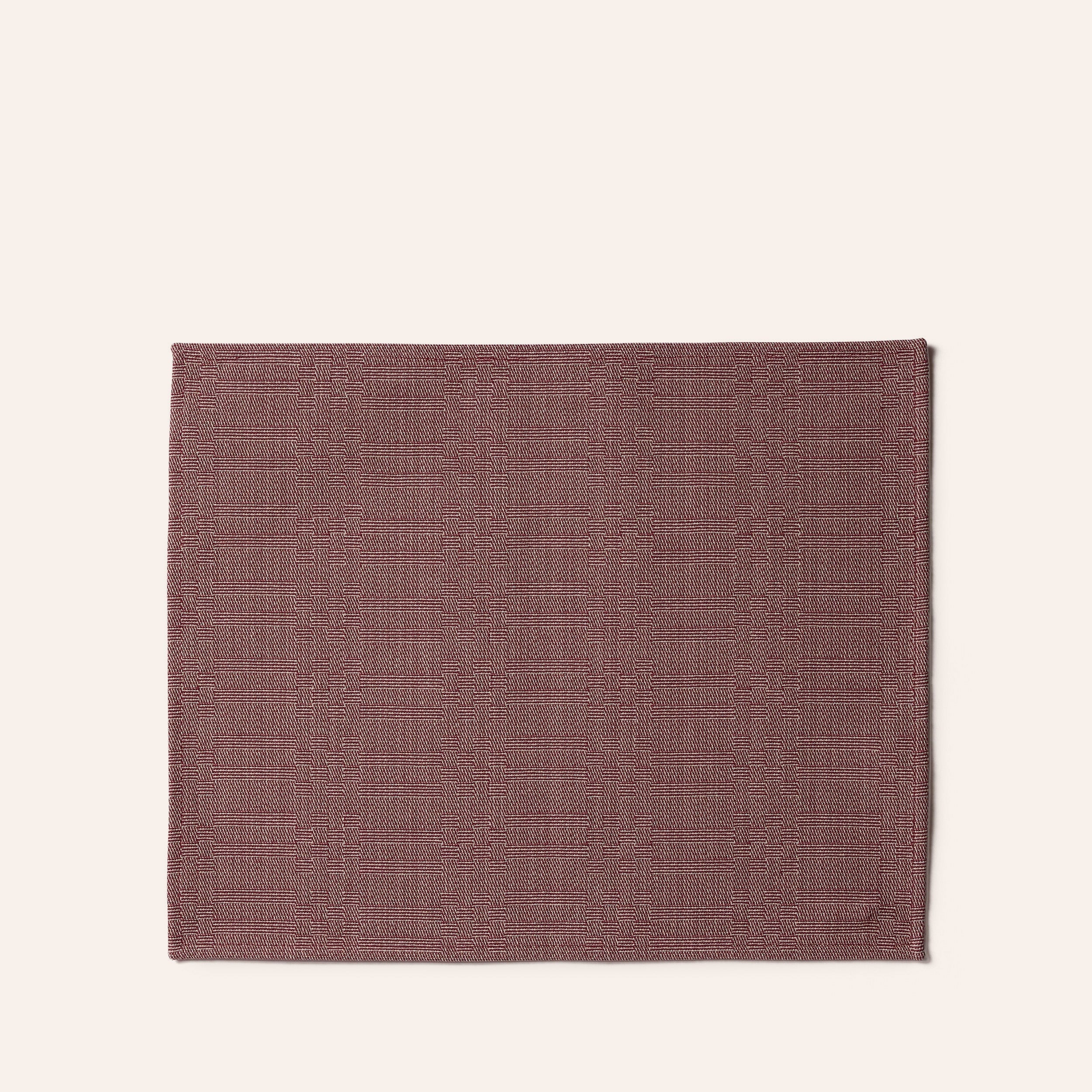 Selene Placemat in Bordeaux
