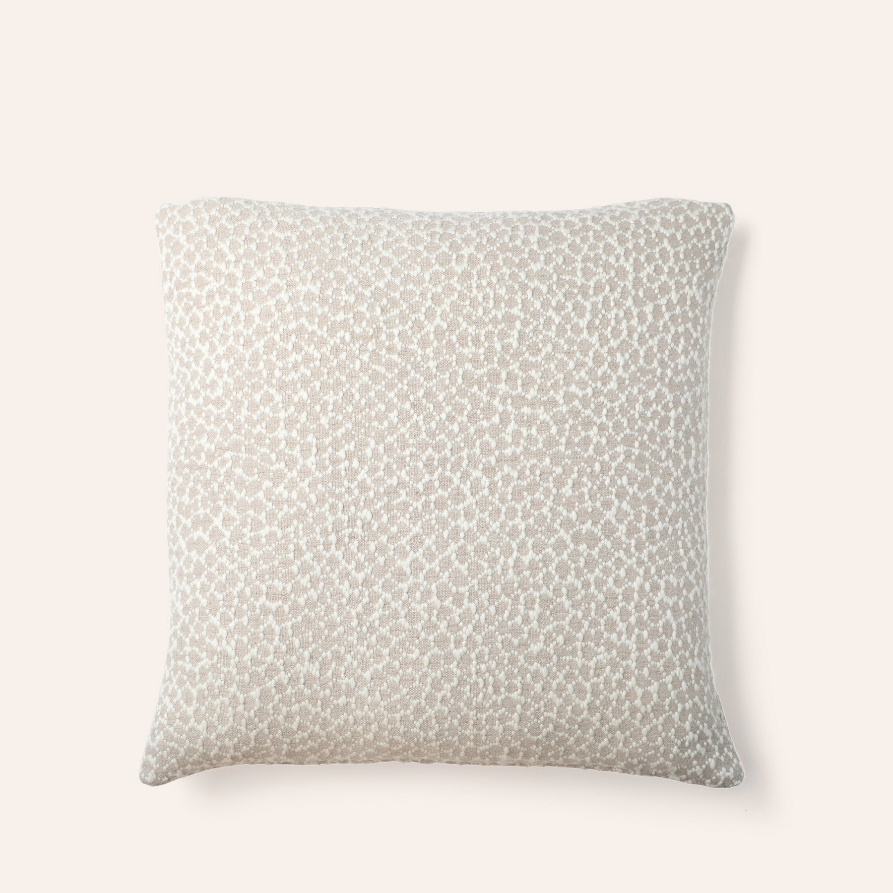 Fiona Pillow in Cloud