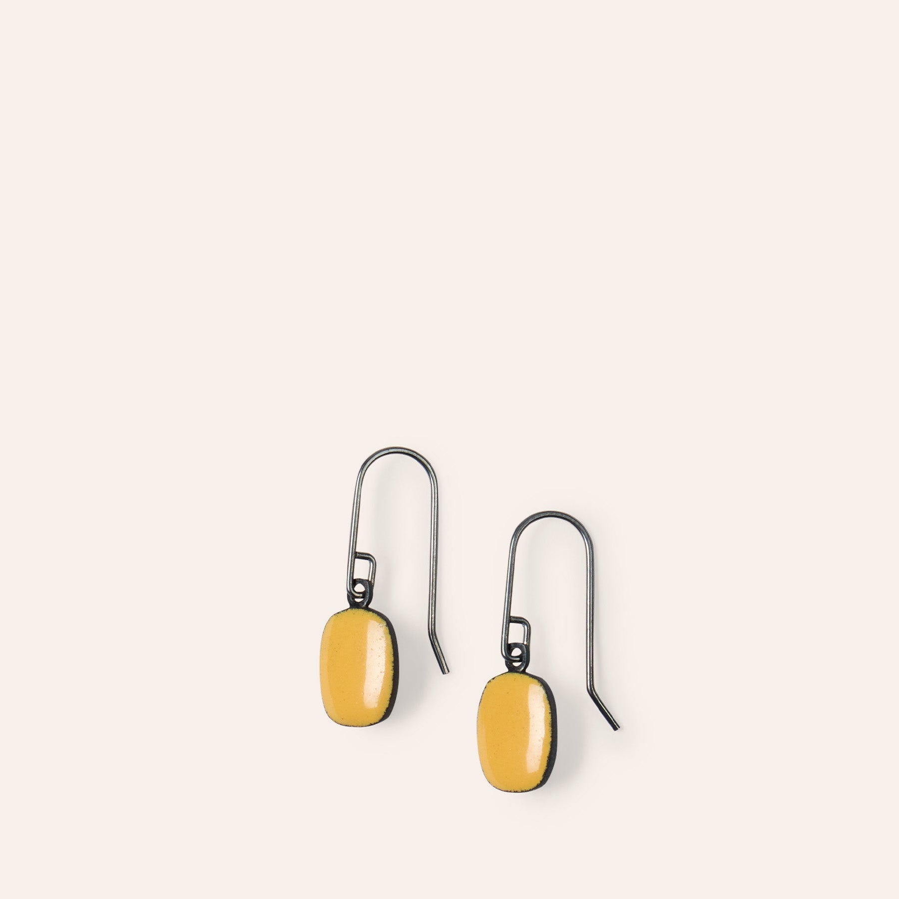 Emery Earrings in Yarrow