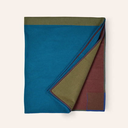Citta Jacquard Blanket in Peacock Blue