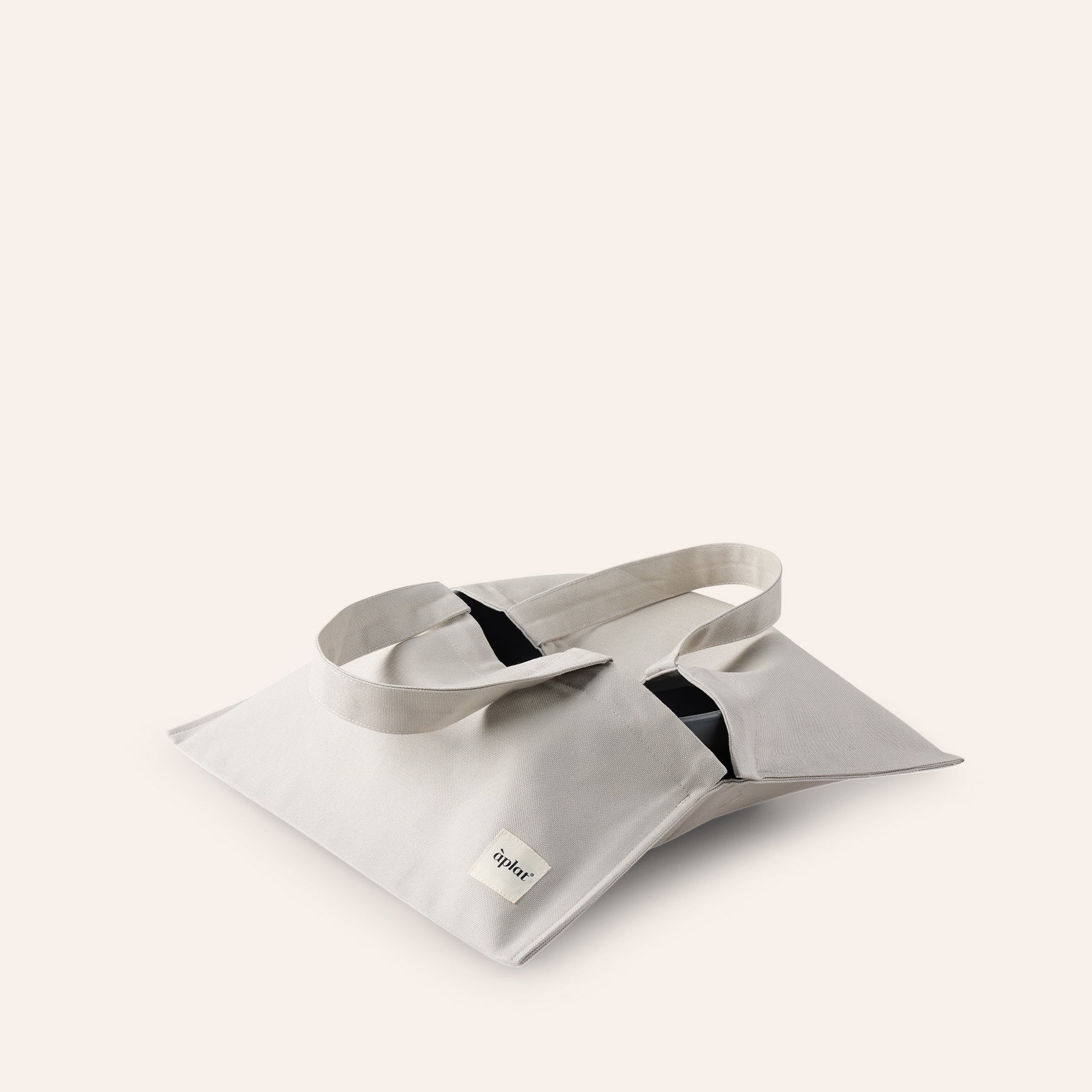 Plat Tote in Stone