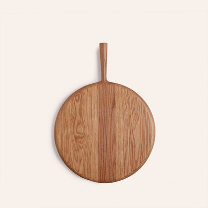 12" Circle Cutting Board in Oak