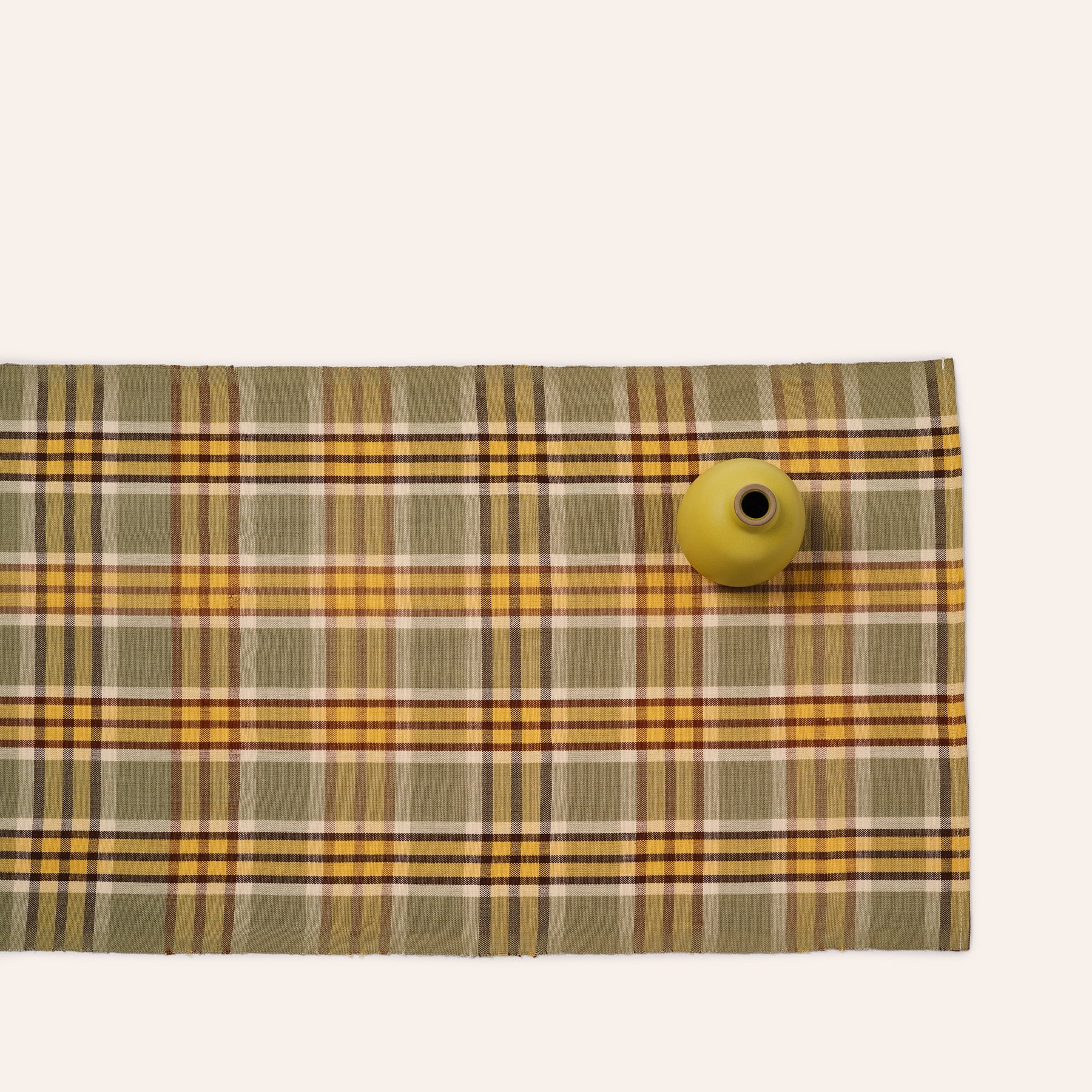 Provencial Plaid Table Runner in Beige Claro Warp