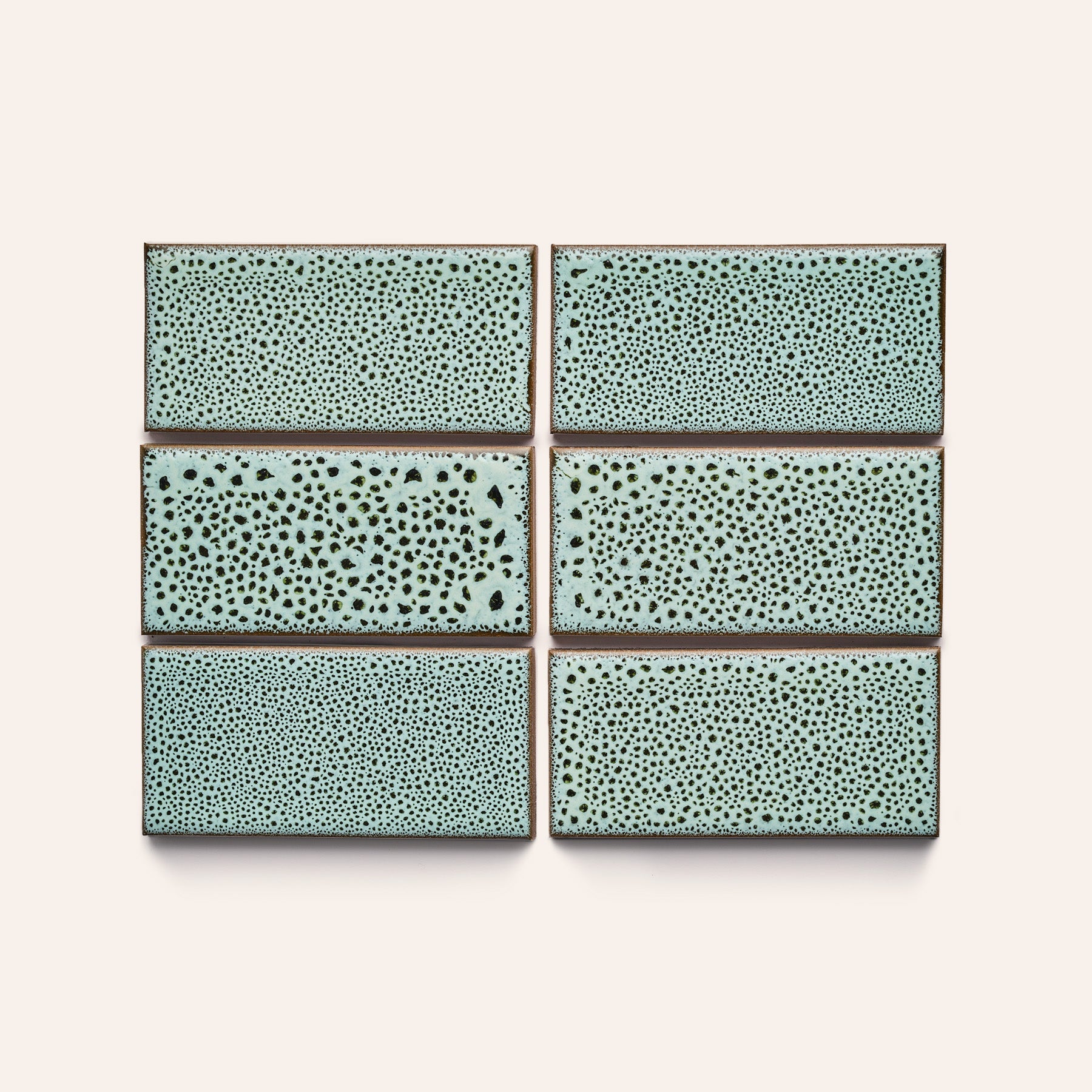 LG7 Sample in Opaque White-Antique Green
