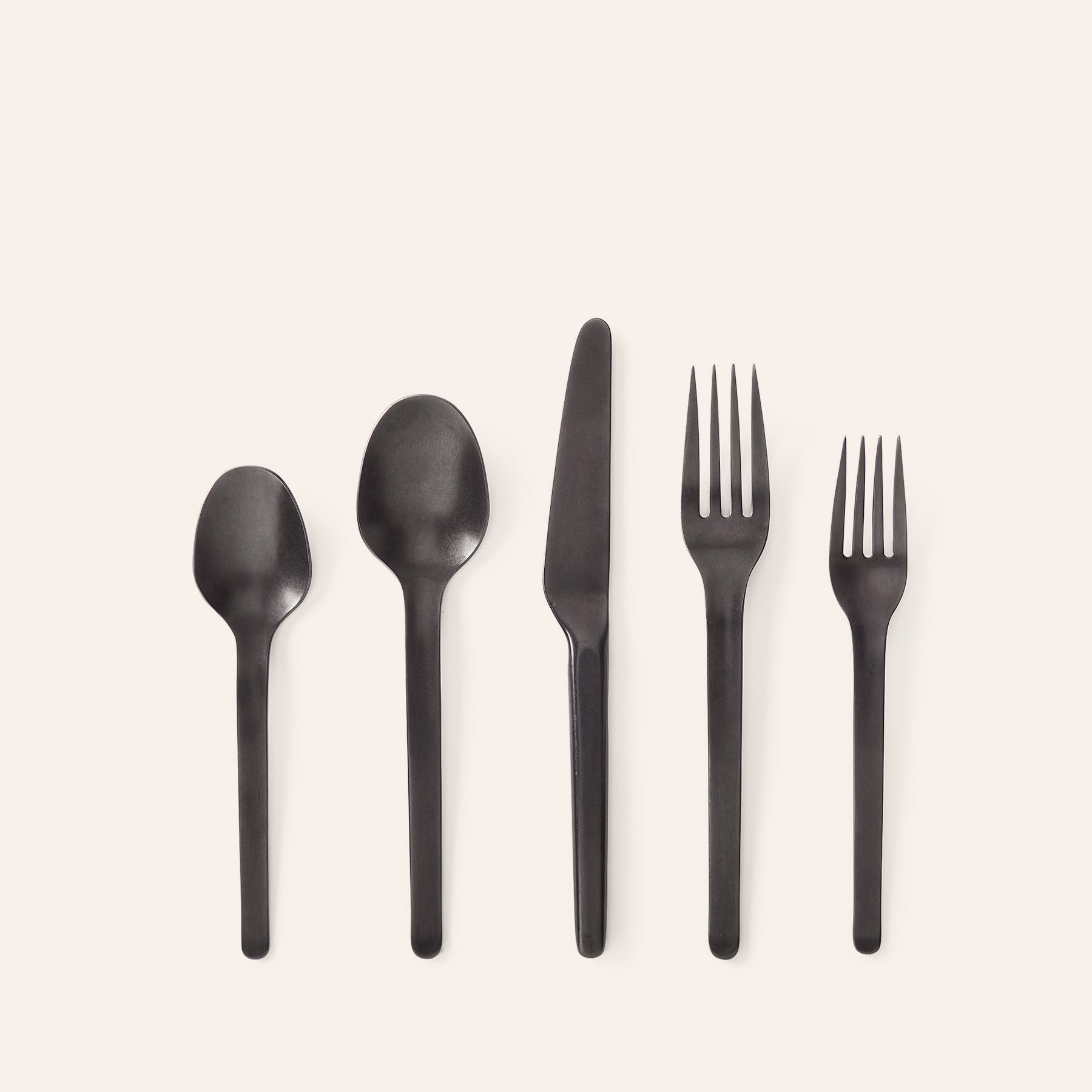 Muir Flatware in Onyx (5 Piece Setting)