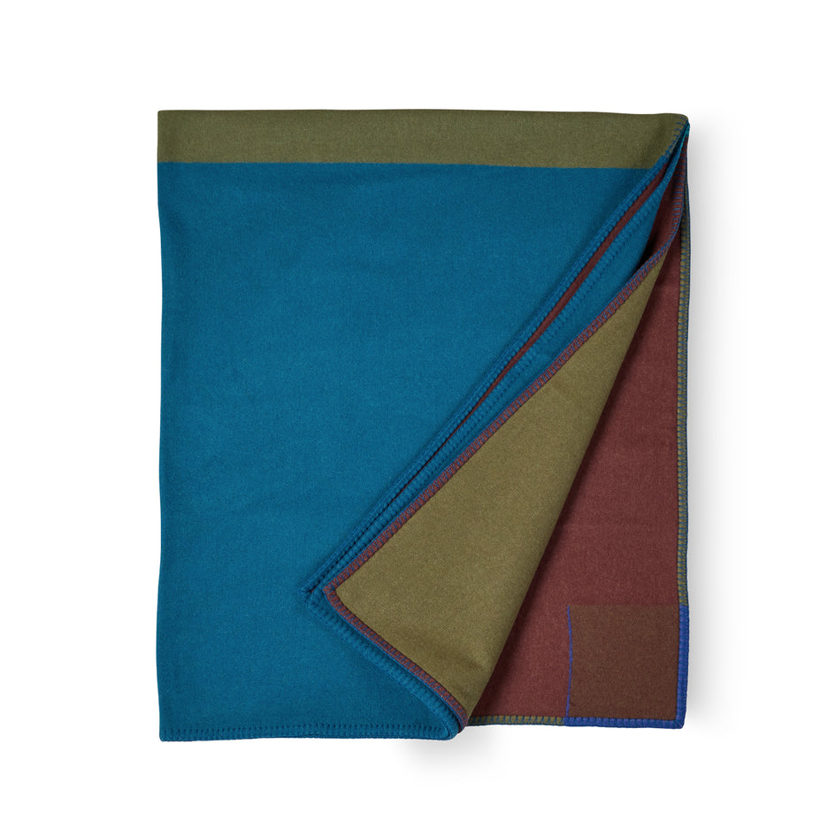 Citta Jacquard Blanket in Peacock Blue Image 2