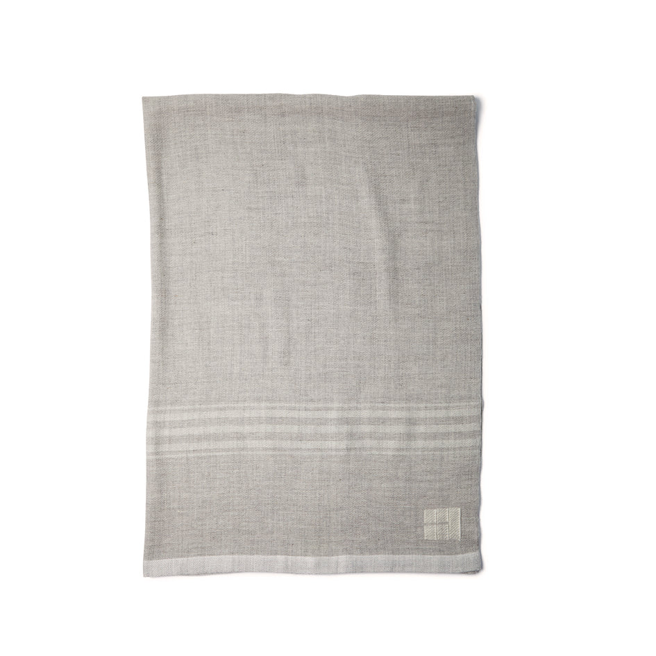 Heritage Throw in Natural White Image 1