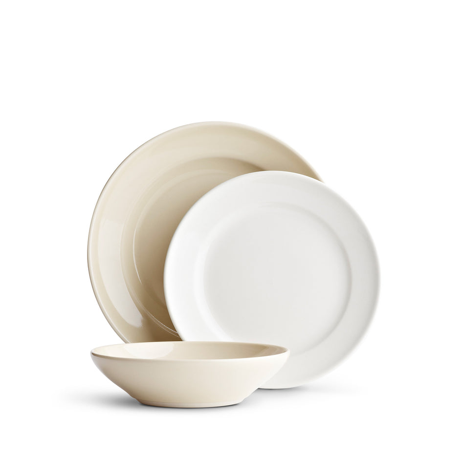 New Vine Dinnerware Set Image 1